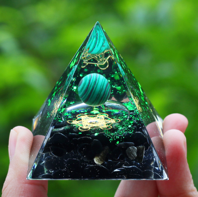 Orgonitová pyramida malachit a obsidián