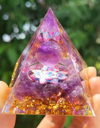 Orgonitová pyramida ametyst 