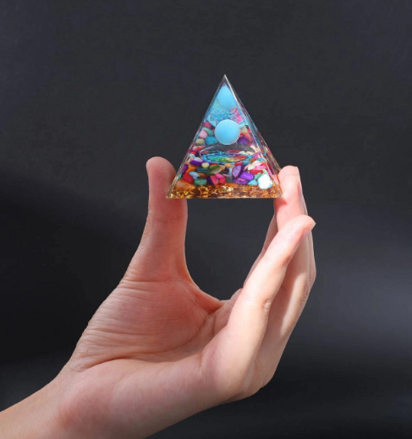 Orgonitová pyramída kalcit modrý a mandala
