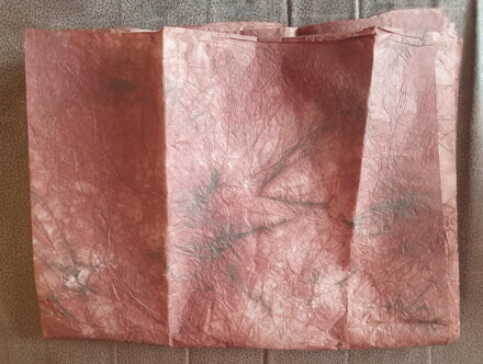 Papír batika tmavě hnědý 60x80 cm