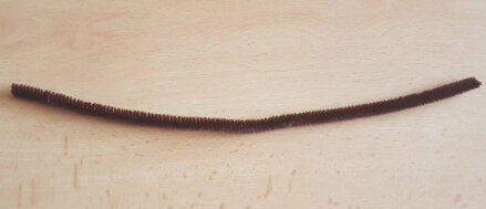 Hnědý chlupatý drátek