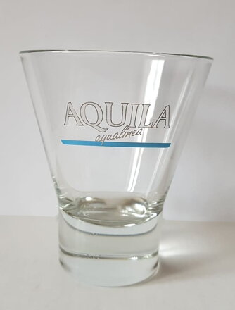 Sklenička Aquila