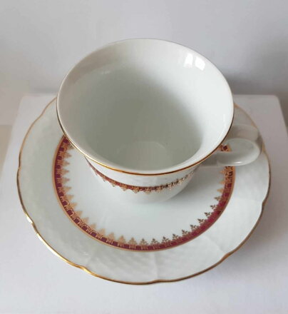 Šálek s podšálkem značky Thun